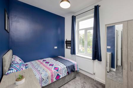 Oldham Road, Failsworth, Manchester, M35