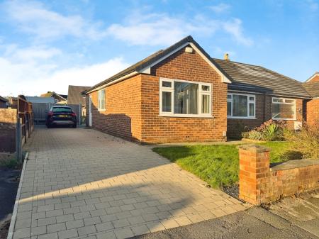 Duxbury Avenue, Little Lever, BL3