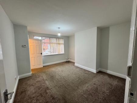 3 bedroom Semi-detached house to let in Edna Road, Leigh, WN7