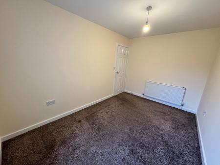 3 bedroom Semi-detached house to let in Edna Road, Leigh, WN7