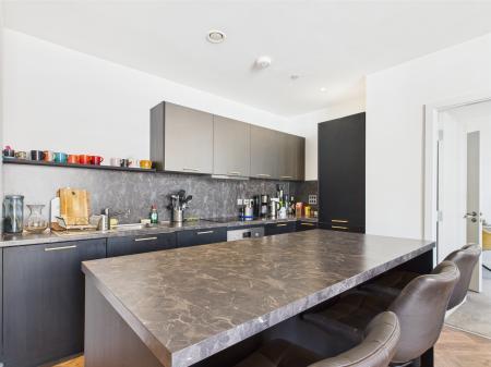 3 bedroom Apartment for sale in Gooch Street North, City Centre, Birmingham, B5