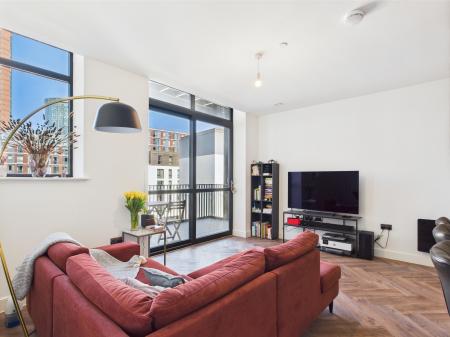 3 bedroom Apartment for sale in Gooch Street North, City Centre, Birmingham, B5