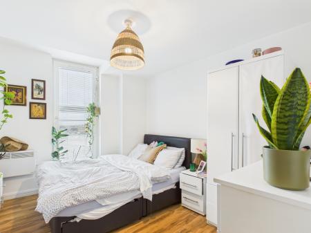 2 bedroom Flat for sale in Latitude Development, City Centre, Birmingham, B5