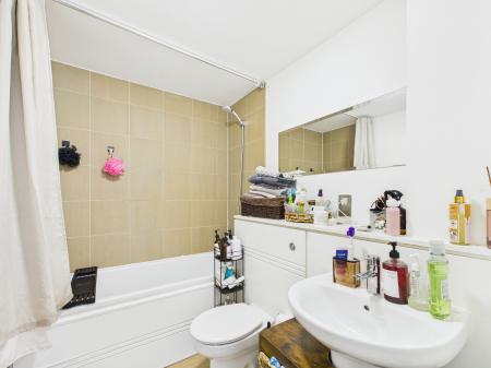 2 bedroom Flat for sale in Latitude Development, City Centre, Birmingham, B5