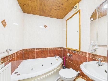 3 bedroom Town house for sale in Moss House Close, City Centre, Birmingham, B15