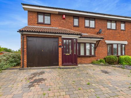4 bedroom Semi-detached house for sale in Rischale Way, Walsall, Aldridge, WS4