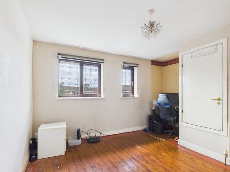 4 bedroom Semi-detached house for sale in Rischale Way, Walsall, Aldridge, WS4