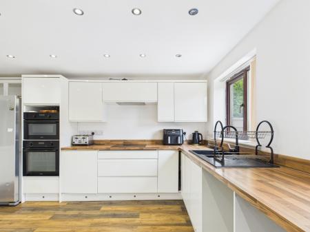 4 bedroom Semi-detached house for sale in Rischale Way, Walsall, Aldridge, WS4