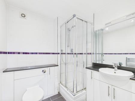 3 bedroom Flat to let in Commercial Street, City Centre, Birmingham, B1