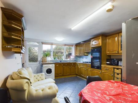 1 bedroom House share to let in Sherborne Grove, City Centre, Birmingham, B1