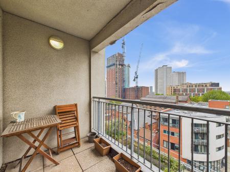 1 bedroom Flat to let in Wharfside Street, Birmingham, B1