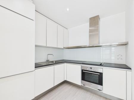 1 bedroom Flat to let in The Cube West, Birmingham City Centre, B1