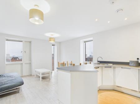 2 bedroom Flat to let in Essex Street, City Centre, Birmingham, B5