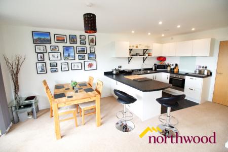 2 bedroom Flat to let in Bell Barn Road, Edgbaston, Birmingham, B15