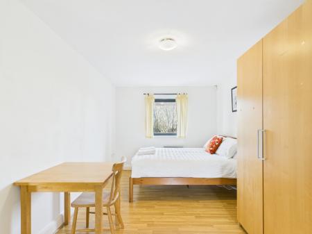 2 bedroom Flat for sale in Rickman Drive, Birmingham, B15