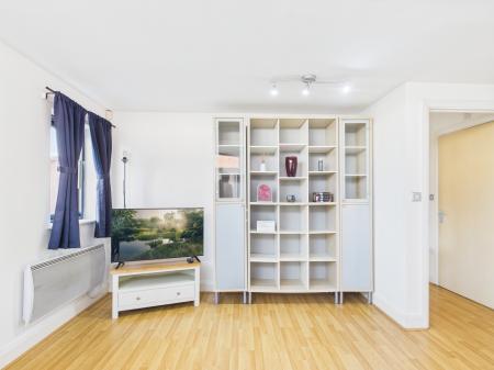 2 bedroom Flat for sale in Rickman Drive, Birmingham, B15