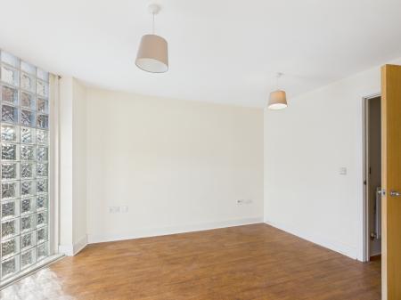 1 bedroom Flat to let in Alfred Knight Way, Birmingham, B15