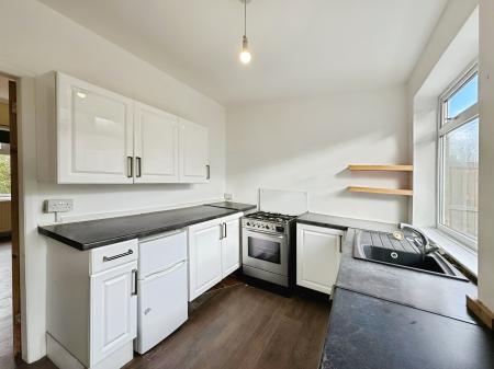 2 bedroom Terraced House to let in Belgrave Boulevard, Leicester, LE4