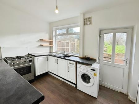 2 bedroom Terraced House to let in Belgrave Boulevard, Leicester, LE4