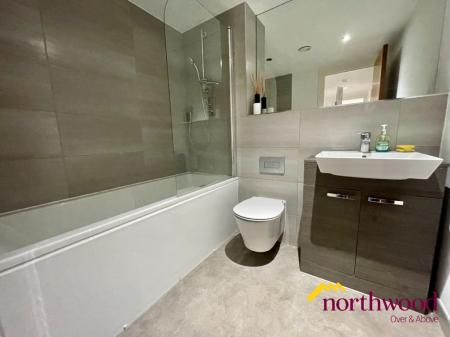 2 bedroom Flat to let in Wrentham Street, Digbeth, Birmingham, B5