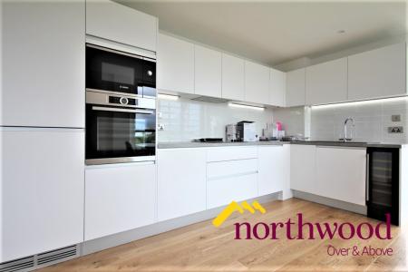 2 bedroom Flat to let in 12 Communication Row, City Centre, Birmingham, B15
