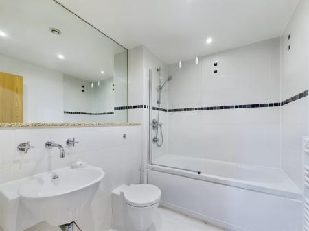 1 bedroom Flat to let in Southside Development, City Centre, Birmingham, B5