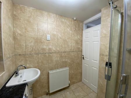 2 bedroom Maisonette to let in Park Close, Erdington, Birmingham, B24