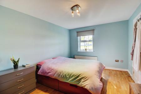 2 bedroom Flat for sale in Perrett Way, Ham Green, Bristol, BS20