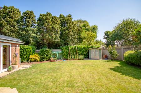 6 bedroom Detached house for sale in Queens Drive, Taunton, TA1