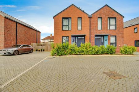 3 bedroom Semi-detached house for sale in Seaton Crescent, Bristol, BS4