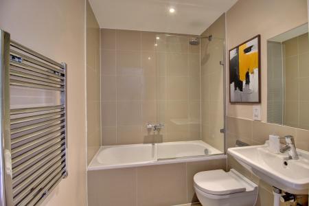 1 bedroom Flat for sale in Skypark Road, Bedminster, Bristol, BS3