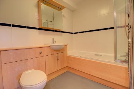 2 bedroom Flat to let in Charles Street, City Centre, Bristol, BS1