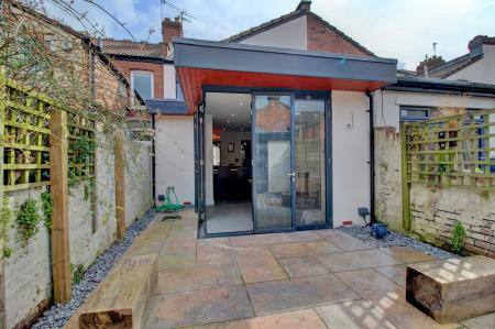 3 bedroom Terraced House to let in Sandford Road, Hotwells, Bristol, BS8