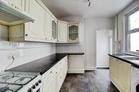 4 bedroom Terraced House to let in Aubrey Road, Bedminster, Bristol, BS3