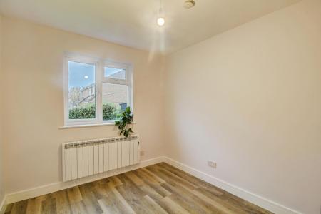 1 bedroom Flat to let in St Aidans Close, St George, Bristol, BS5