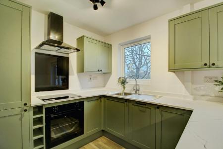 1 bedroom Flat to let in St Aidans Close, St George, Bristol, BS5