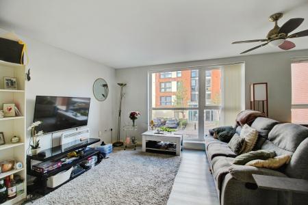 2 bedroom Flat to let in Paxton Drive, Ashton Gate, Bristol, BS3