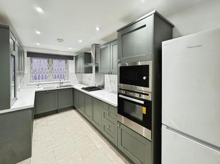 3 bedroom Town house to let in Redcross Lane, Old Market, Bristol, BS2