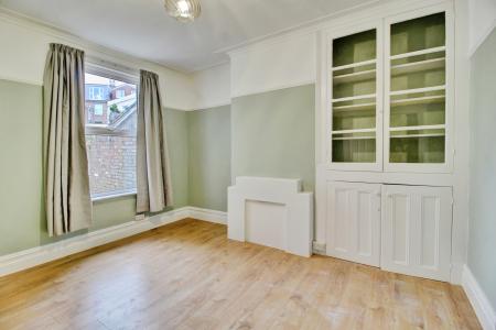 4 bedroom Terraced House to let in Gloucester Road, Horfield, Bristol, BS7