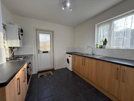 1 bedroom Flat to let in Broadlands Drive, Lawrence Weston, Bristol, BS11