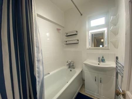 1 bedroom Flat to let in Broadlands Drive, Lawrence Weston, Bristol, BS11