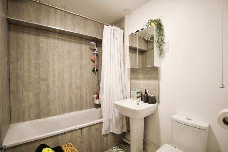 1 bedroom Flat to let in Ferry Street, City Centre, Bristol, BS1