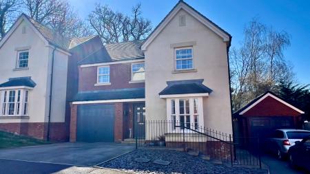 4 bedroom Detached house for sale in Clos Derwen, Dinas Powys, CF64