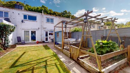 3 bedroom Terraced House for sale in Heol Pentwyn, Cardiff, CF14