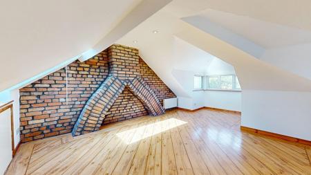 4 bedroom Semi-detached house for sale in Heol-Yr-Efail, Rhiwbina, Cardiff, CF14