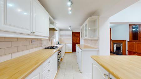 4 bedroom Semi-detached house for sale in Heol-Yr-Efail, Rhiwbina, Cardiff, CF14