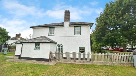 3 bedroom Semi-detached house for sale in Lon y Dail, Rhiwbina, Cardiff, CF14