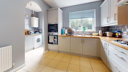 4 bedroom Detached house for sale in Patreane Way, Cardiff, CF5