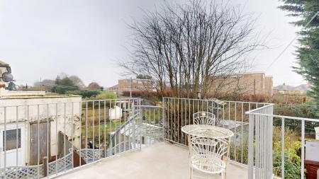 2 bedroom Maisonette for sale in Pen y Dre, Rhiwbina, Cardiff, CF14