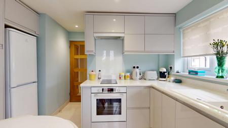 2 bedroom Maisonette for sale in Pen y Dre, Rhiwbina, Cardiff, CF14